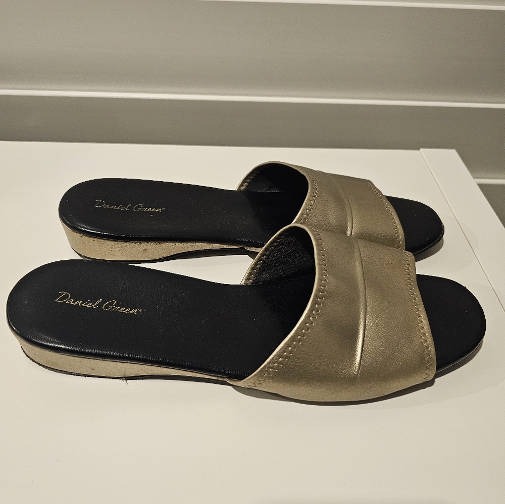 Women's Daniel Green Gold Slippers - Size 12